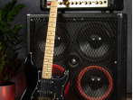 JET JS-400 BK G - электрогитара, Stratocaster, корпус липа, 22 лада, HSS, tremolo, фурнитура золото, цвет BK