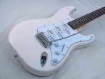 Электрогитара G&L Tribute Comanche Olympic White RW Poplar