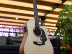Электроакустическая гитара Maton SRS70C