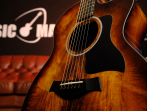 Электроакустическая гитара с кейсом TAYLOR 224CE-K DLX 200 Series Deluxe