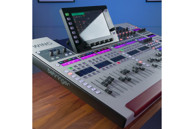 Микшерный пульт BEHRINGER WING