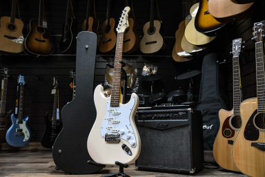 Электрогитара G&amp;L Tribute Comanche Olympic White Jatoba