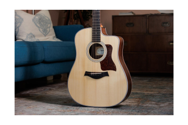 Электроакустическая гитара Taylor 210ce