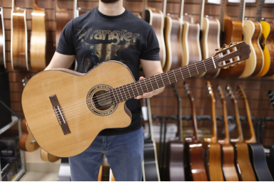 Электроакустическая классическая гитара Kremona Performer Series Verea