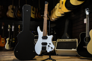 Электрогитара Caraya HL-1A-WH