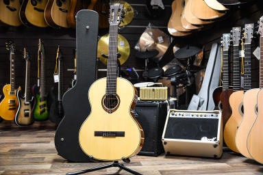 Классическая гитара LAG OC-88