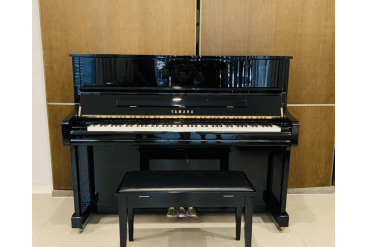 Акустическое пианино Yamaha U1J PE - чёрный полированный