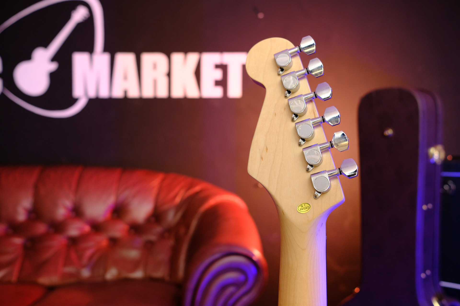 Электрогитара Ashtone ST-100 / SB