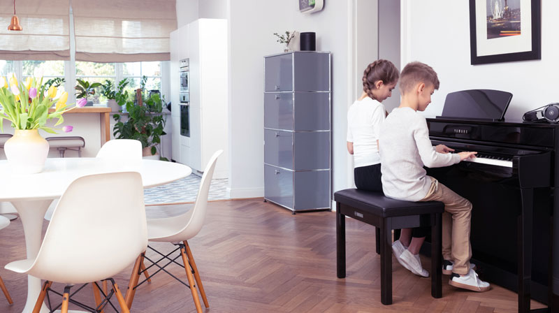 Цифровое пианино Yamaha CLP-825 B