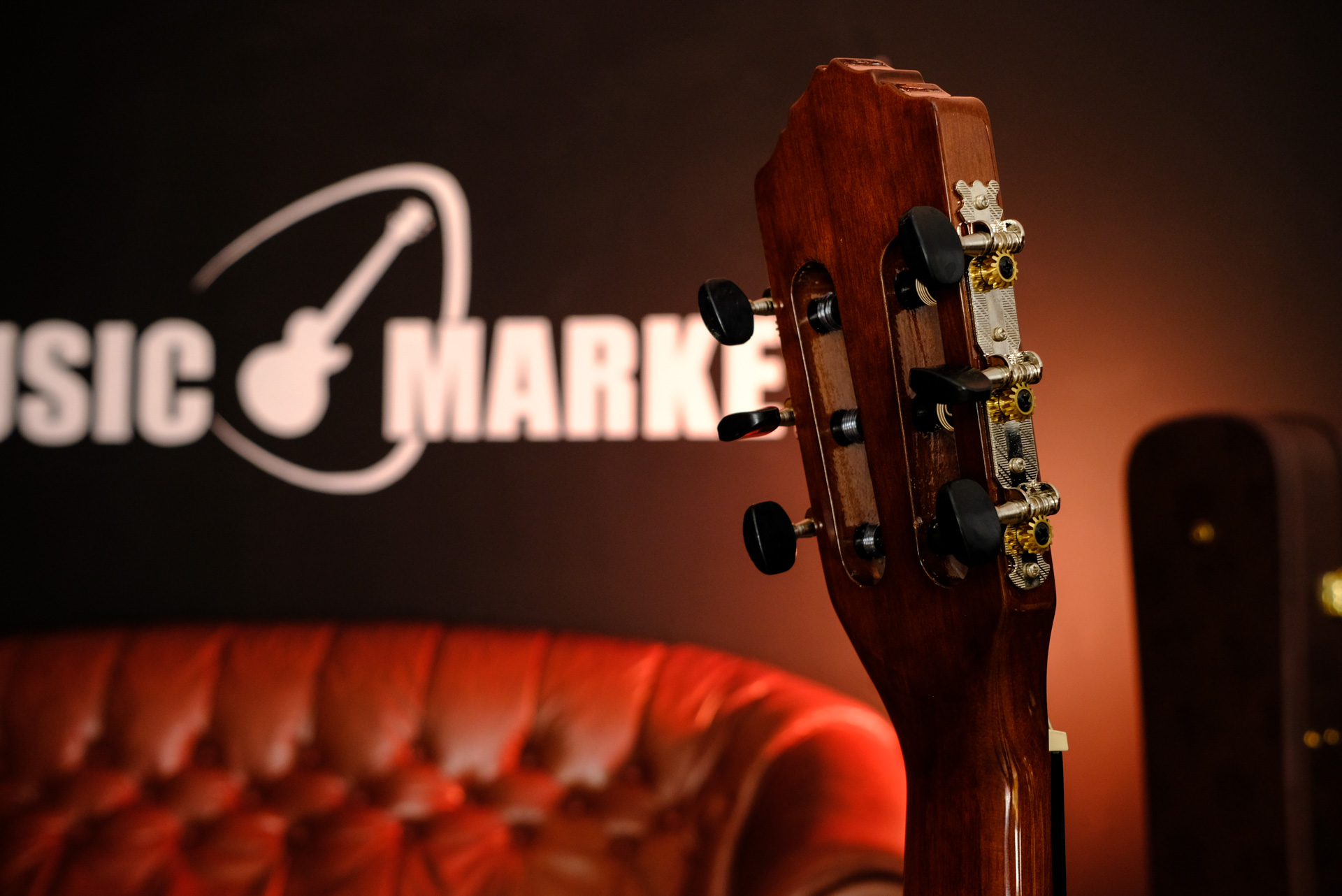 Классическая гитара Ortega Student Series RST5M-4/4