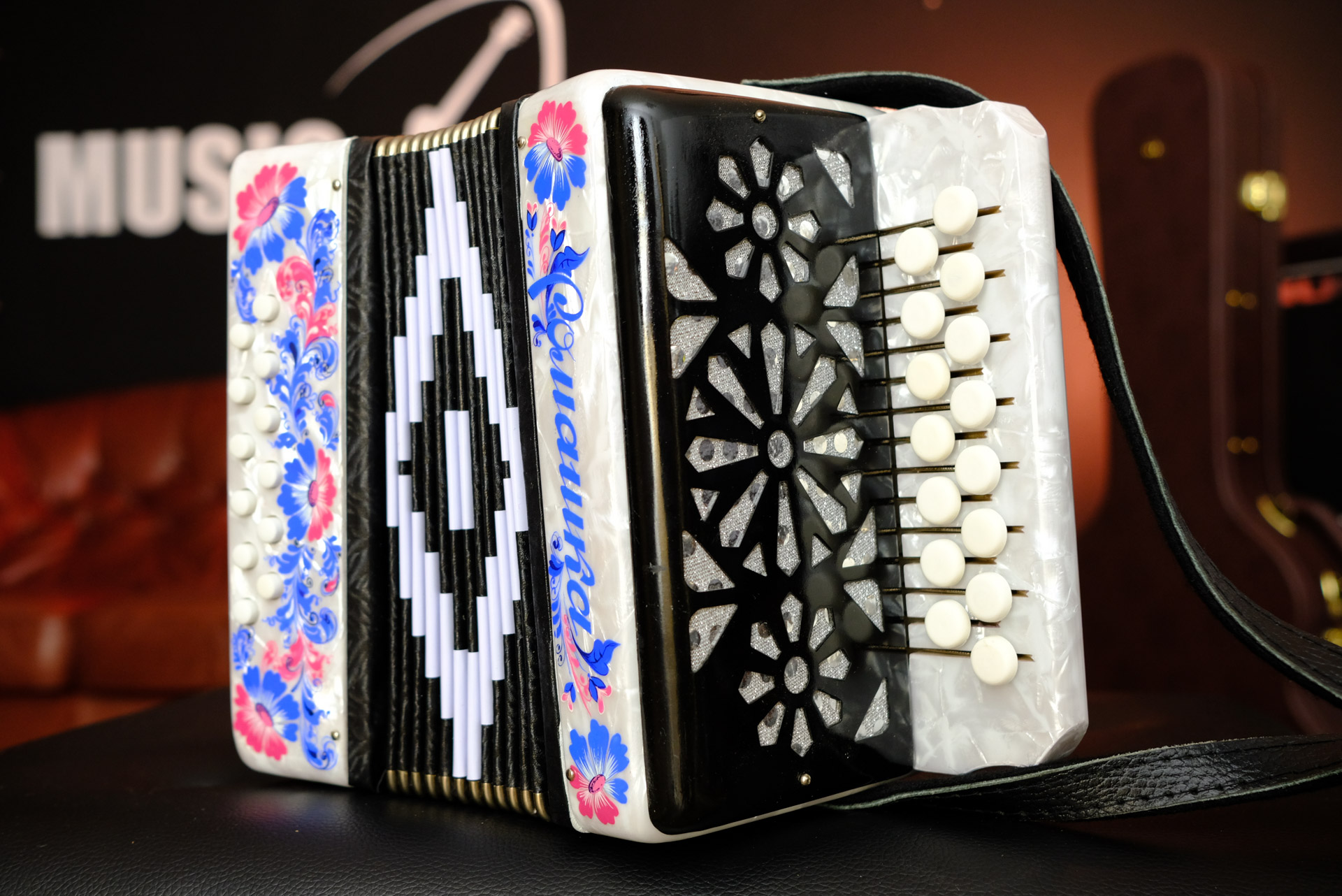 Гармонь детская &laquo;Ромашка&raquo; - 15х12-II белая