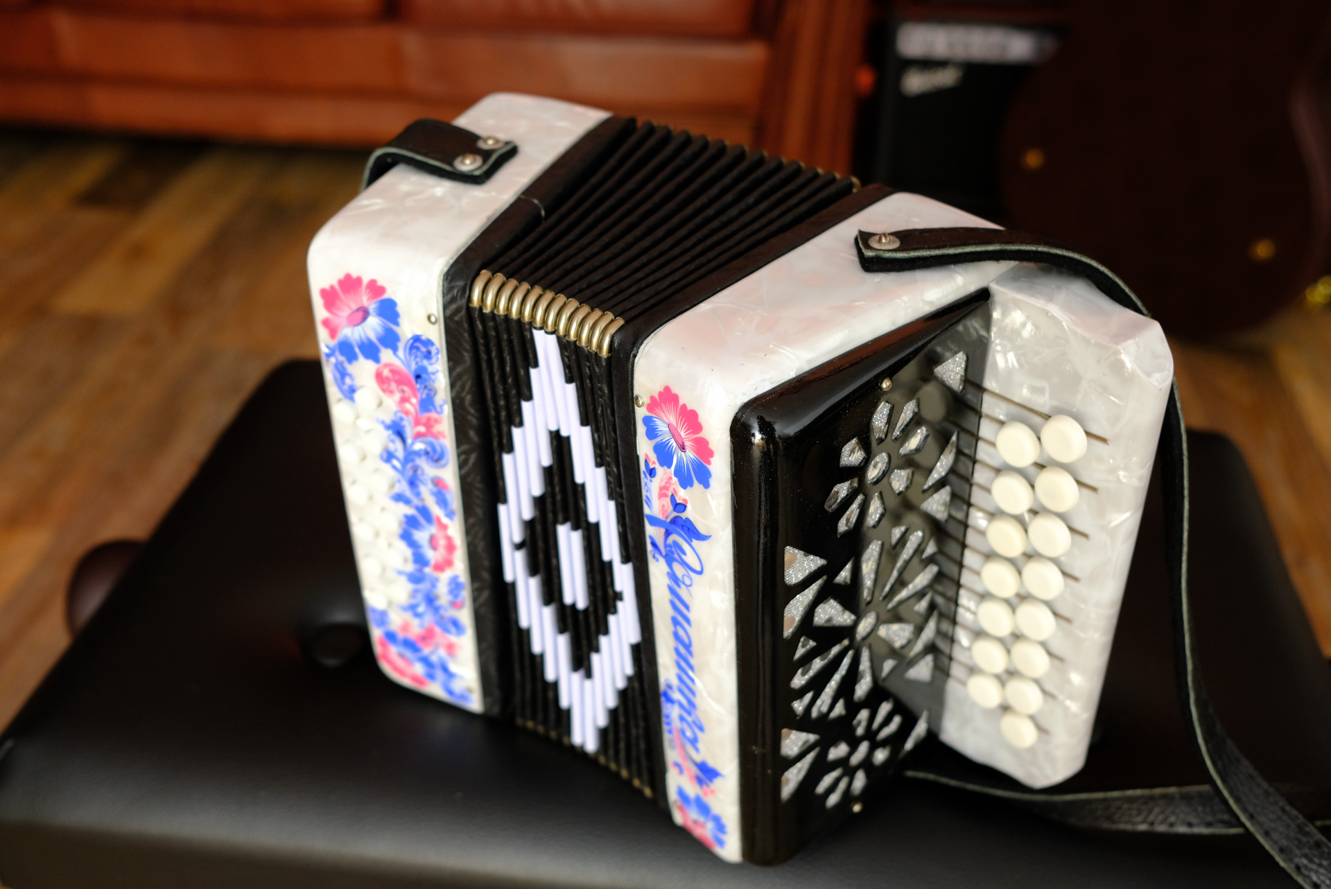 Гармонь детская &laquo;Ромашка&raquo; - 15х12-II белая