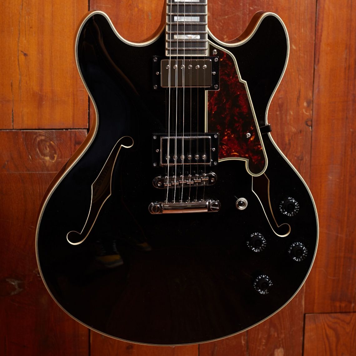 Полуакустическая электрогитара DAngelico Premier DC Black Flake