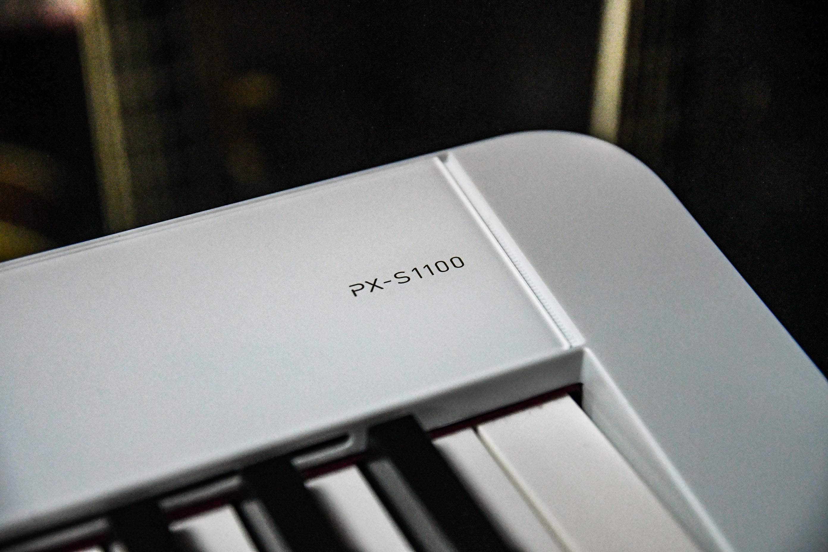 Цифровое пианино CASIO PX-S1100 WE