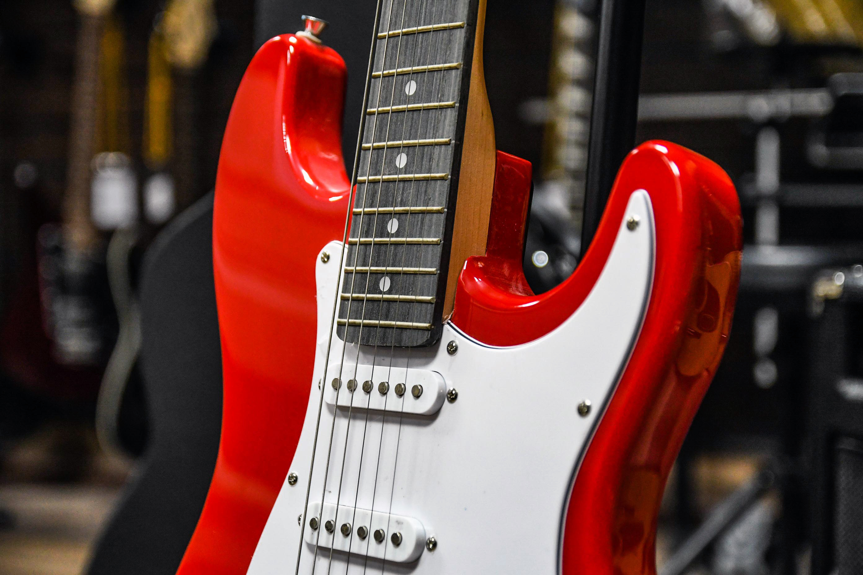 Электрогитара шестиструнная TERRIS TST-39 WH