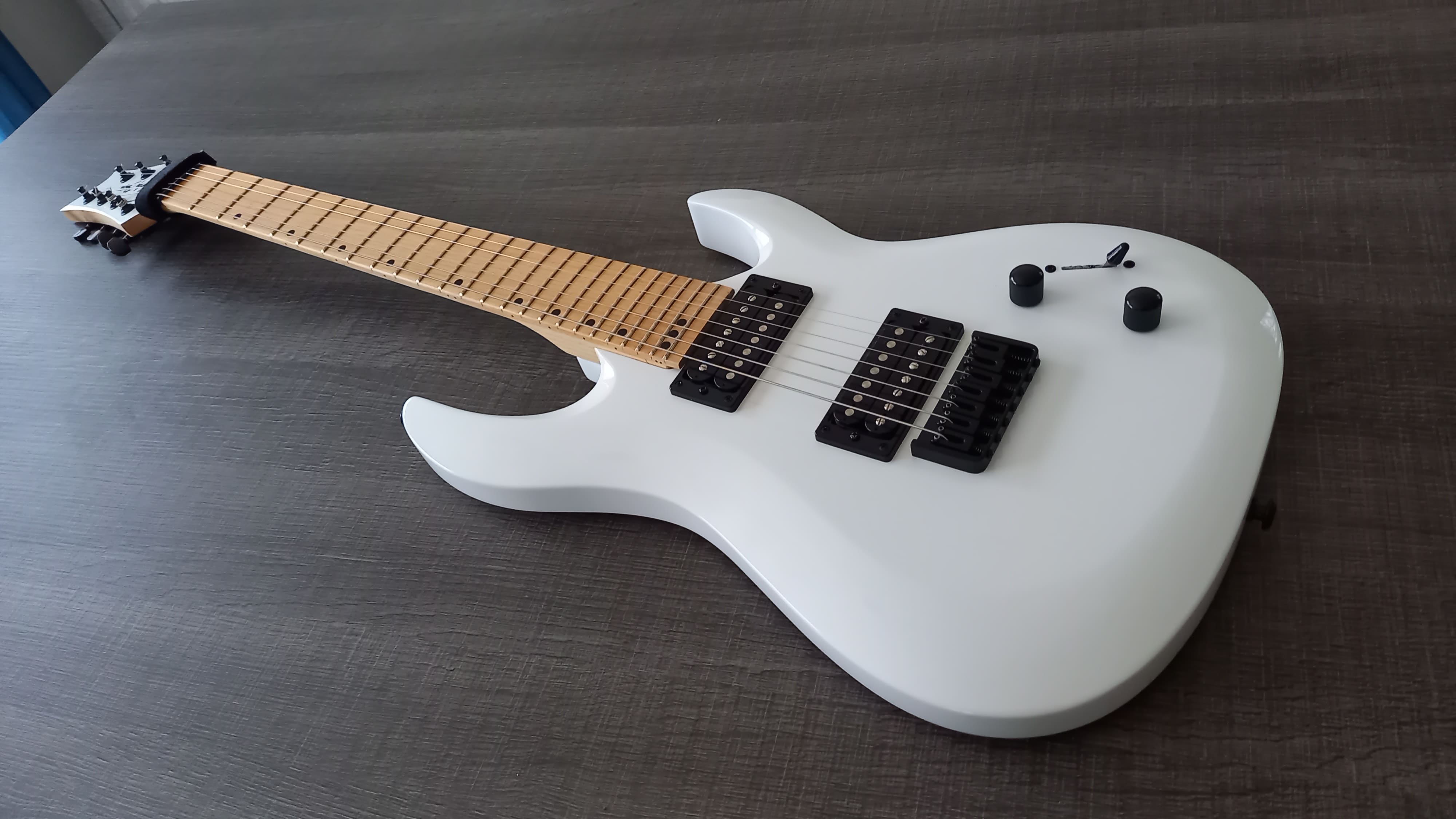 Электрогитара 7 струнная Harley Benton R-457MN WH