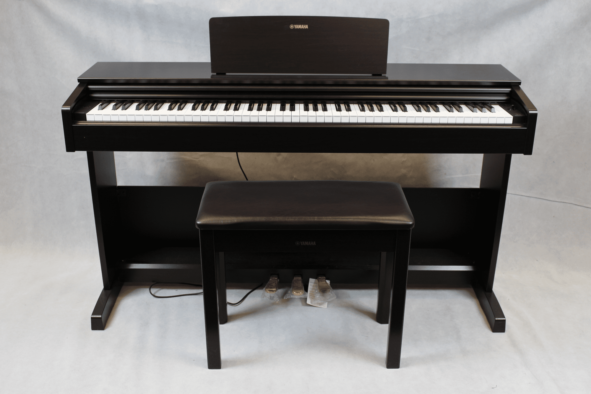 Цифровое пианино Yamaha Arius YDP-105 R