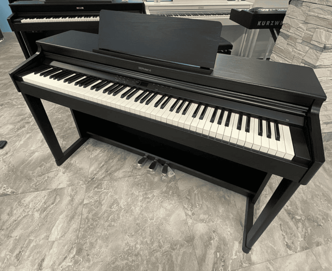 Цифровое пианино Roland RP701-DR (bundle)