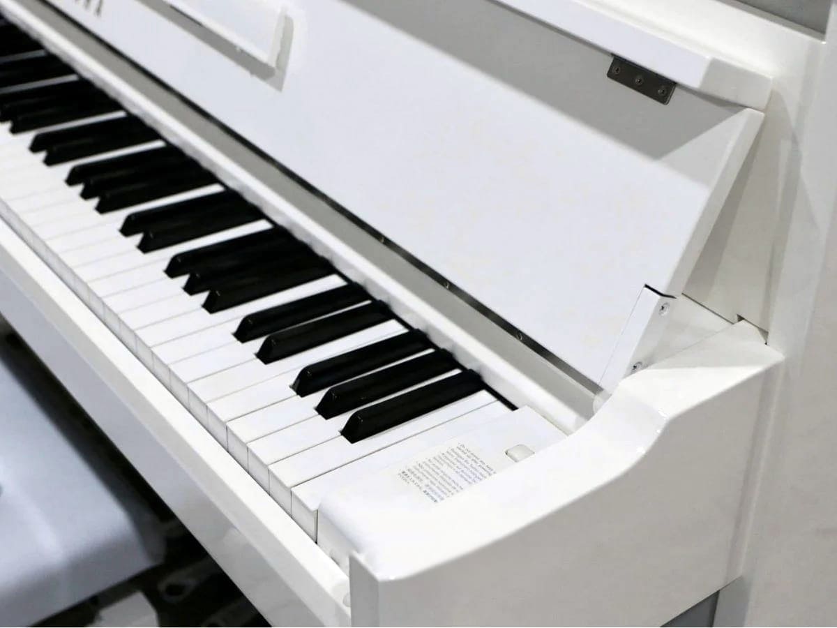 Цифровое пианино Yamaha AvantGrand NU1X PBW Гибрид (белое, полированное)