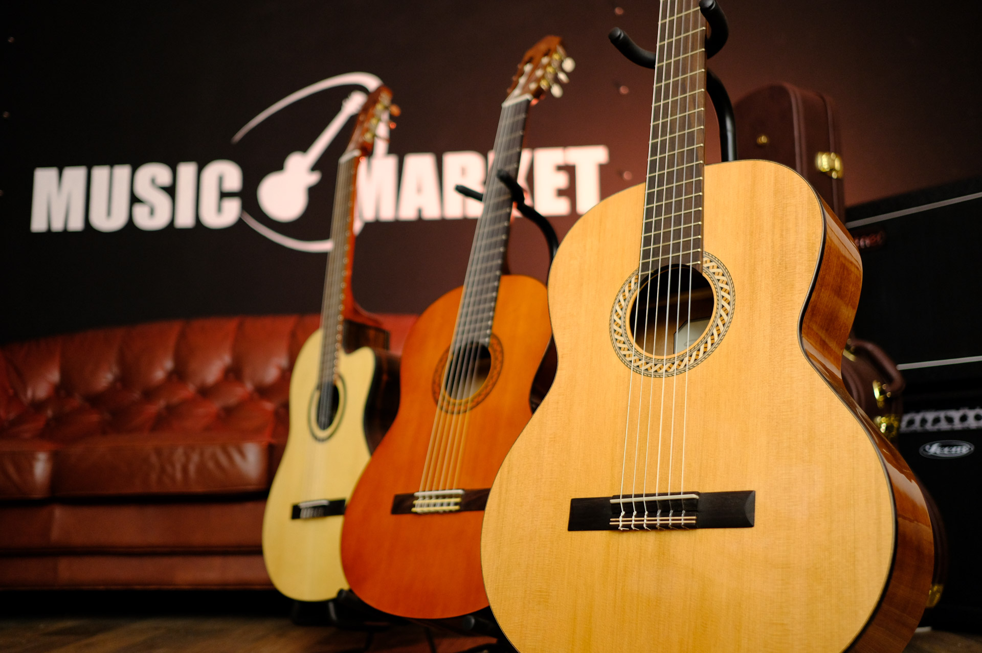 Классическая гитара Yamaha C40