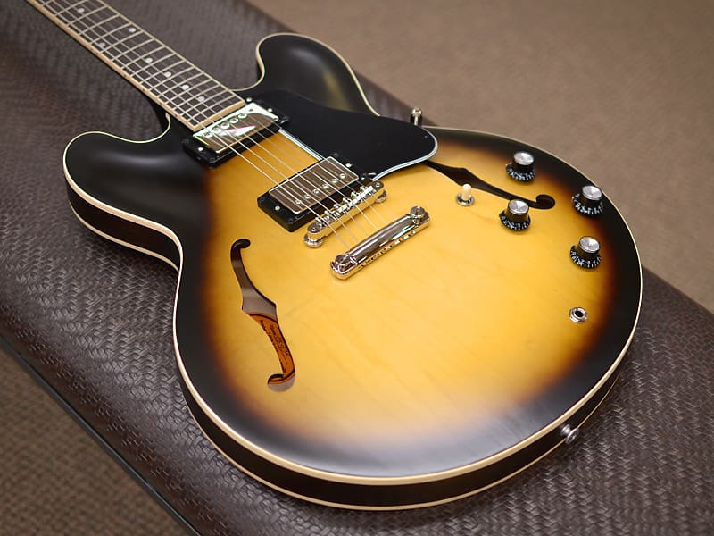 Полуакустическая гитара Gibson ES-335 Satin Vintage Sunburst