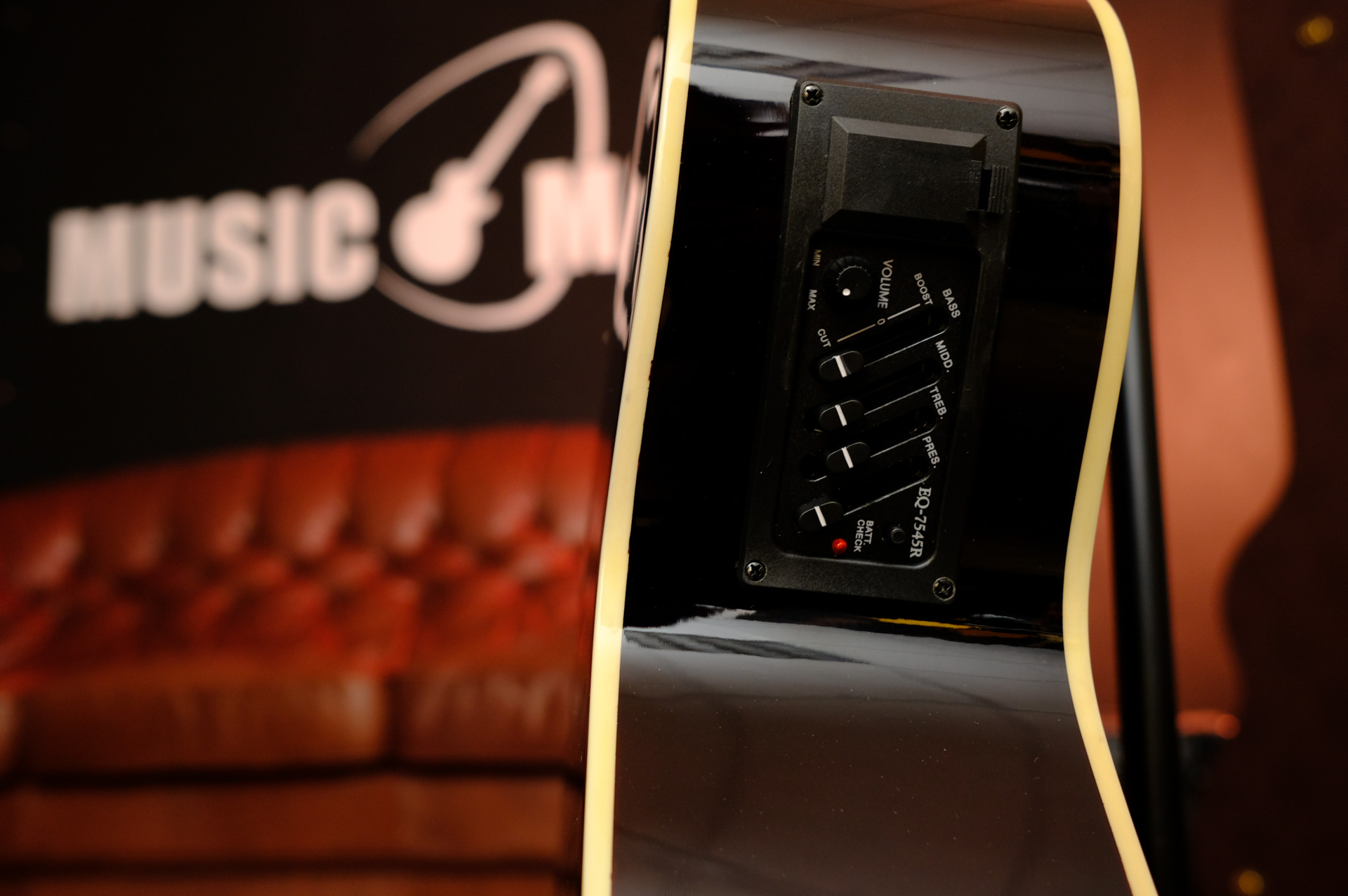 Электроакустическая гитара Colombo LF - 401 CEQ / N