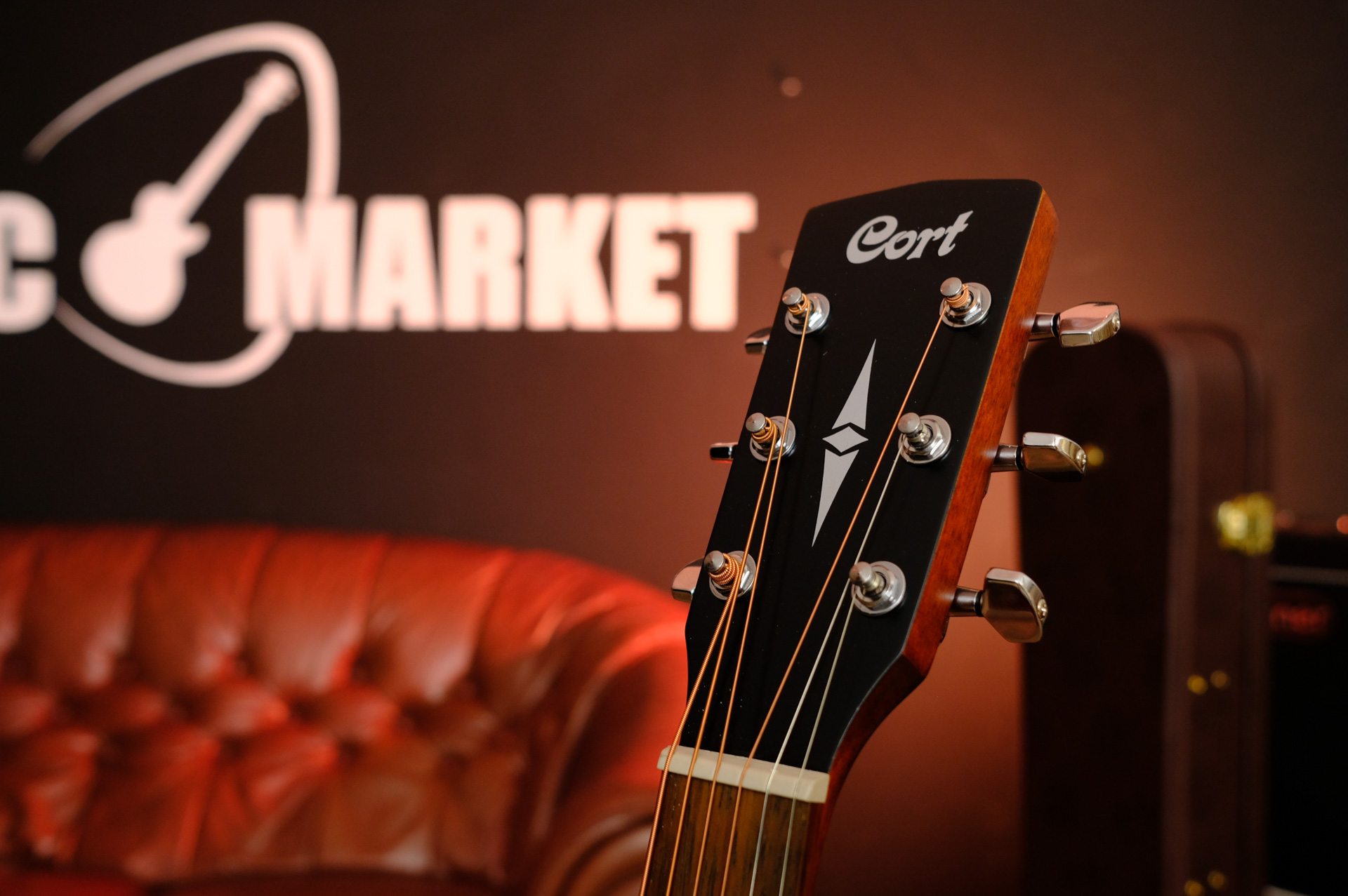 Электроакустическая гитара Cort AF515CE-OP