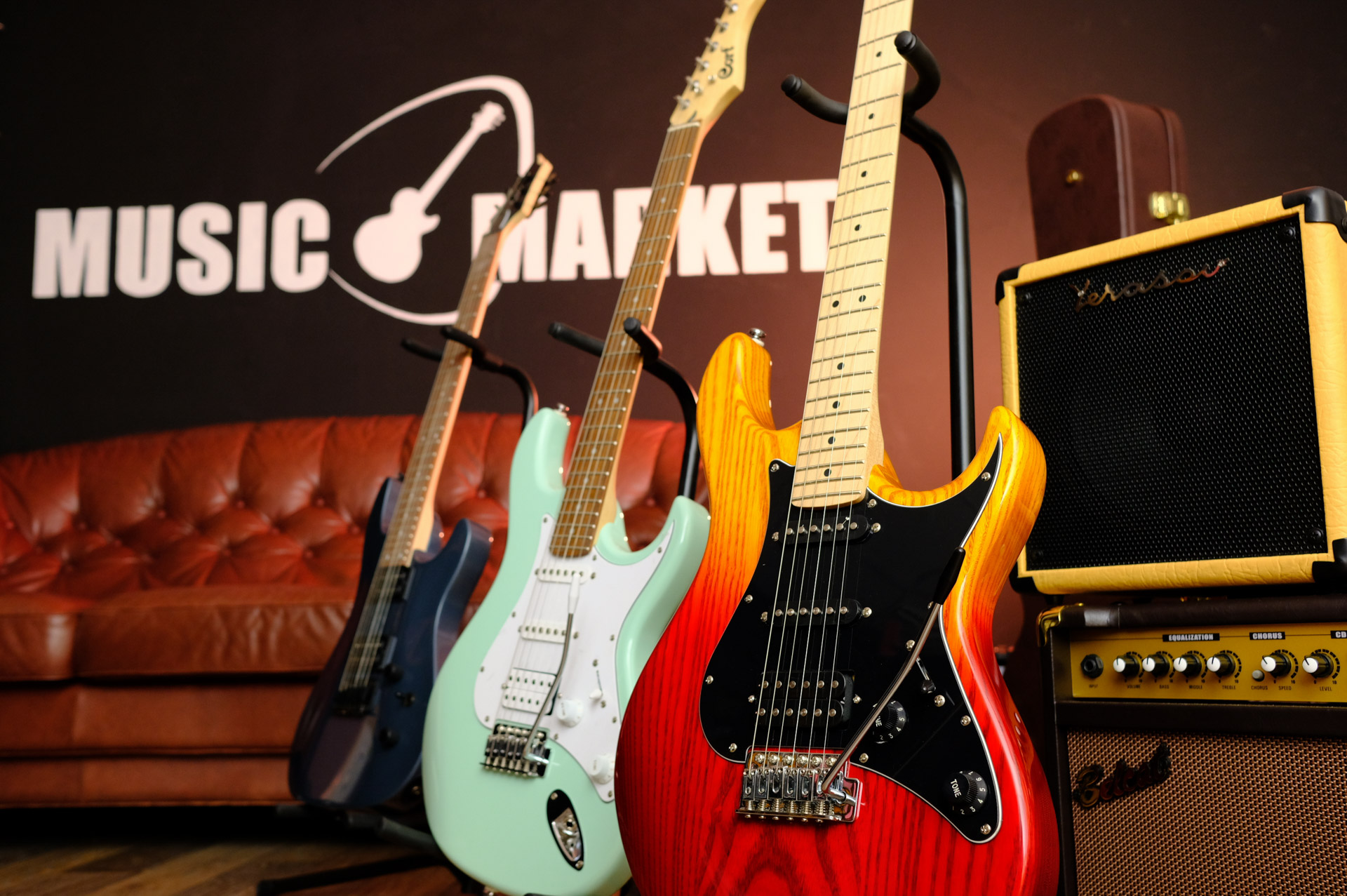 Электрогитара Caraya E232FTBK