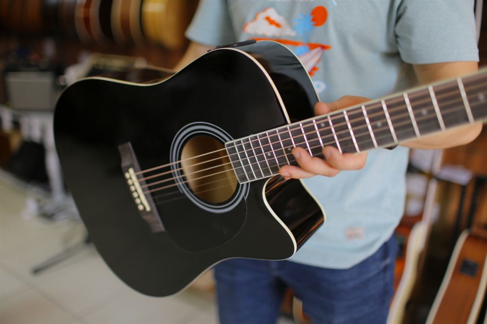 Электроакустическая гитара Martinez FAW-702 CEQ / B