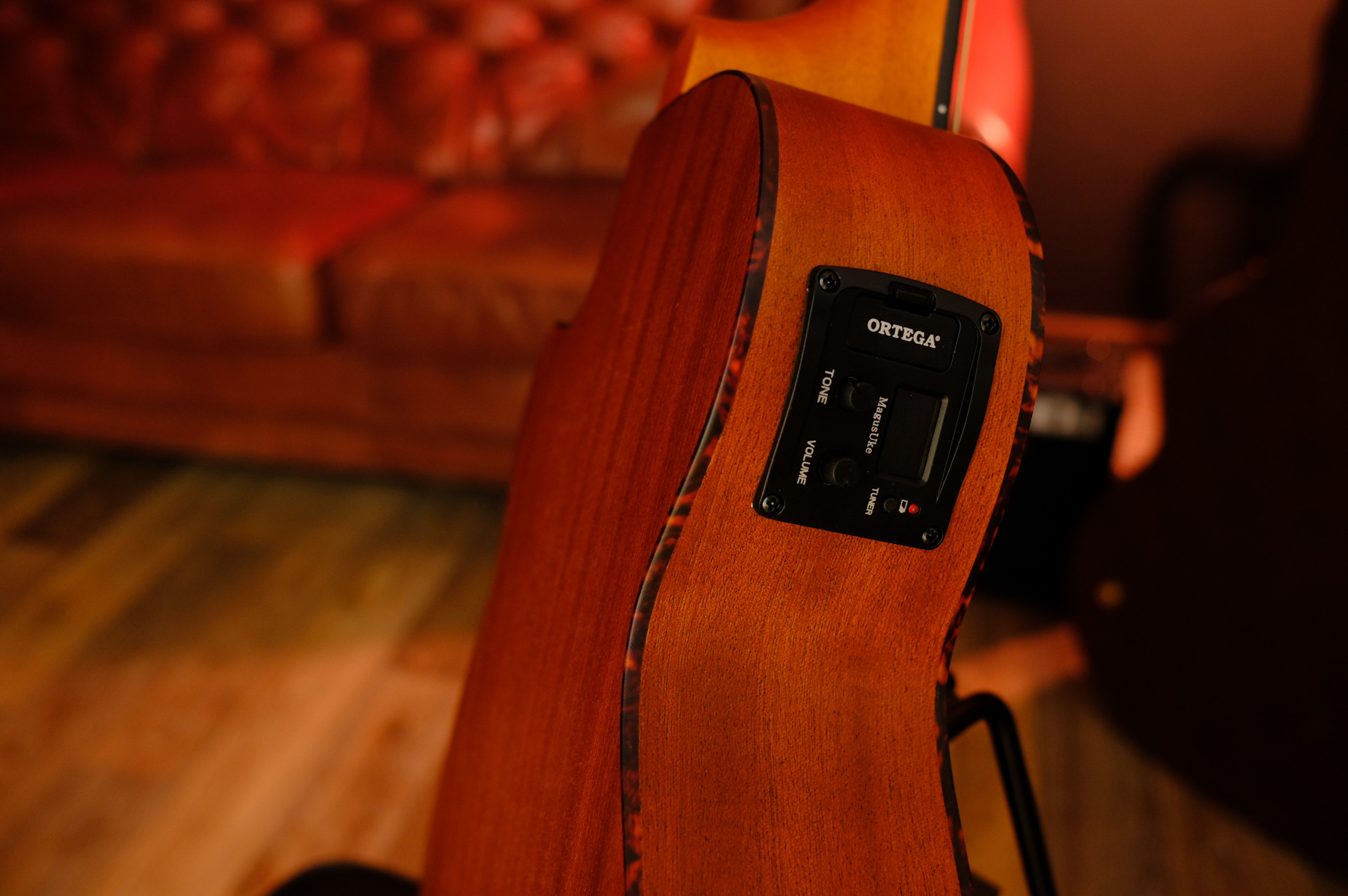 Гитарлеле 6-струнный Ortega Bonfire Series RGL5CE