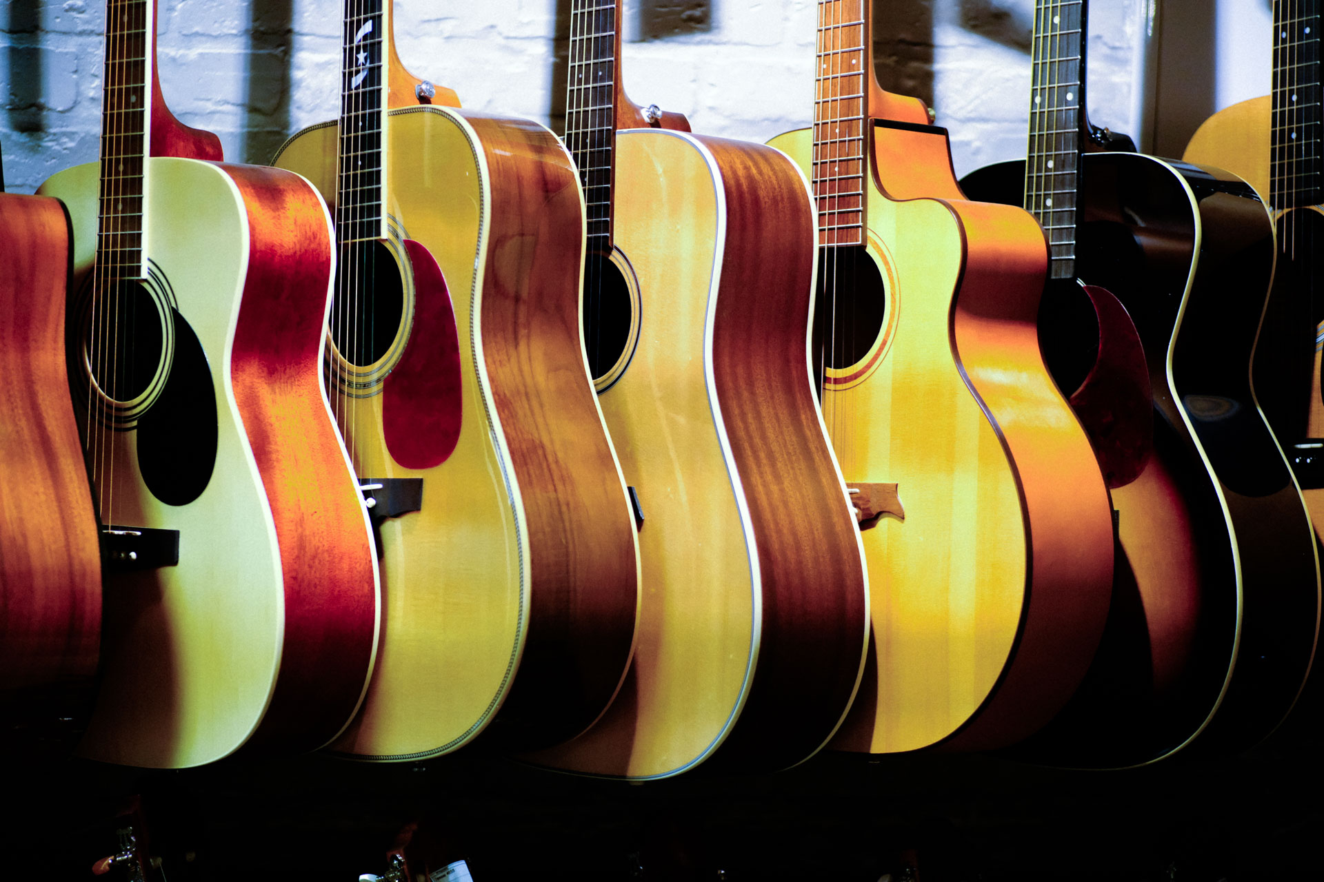 Классическая гитара со звукоснимателем Alhambra Cutaway 3C CT 6.856