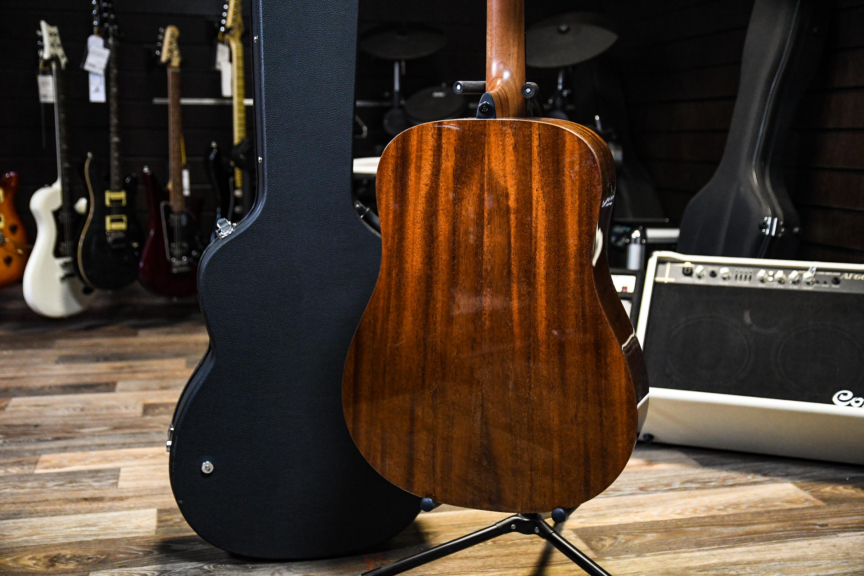 Гитара акустическая LAG T-98D