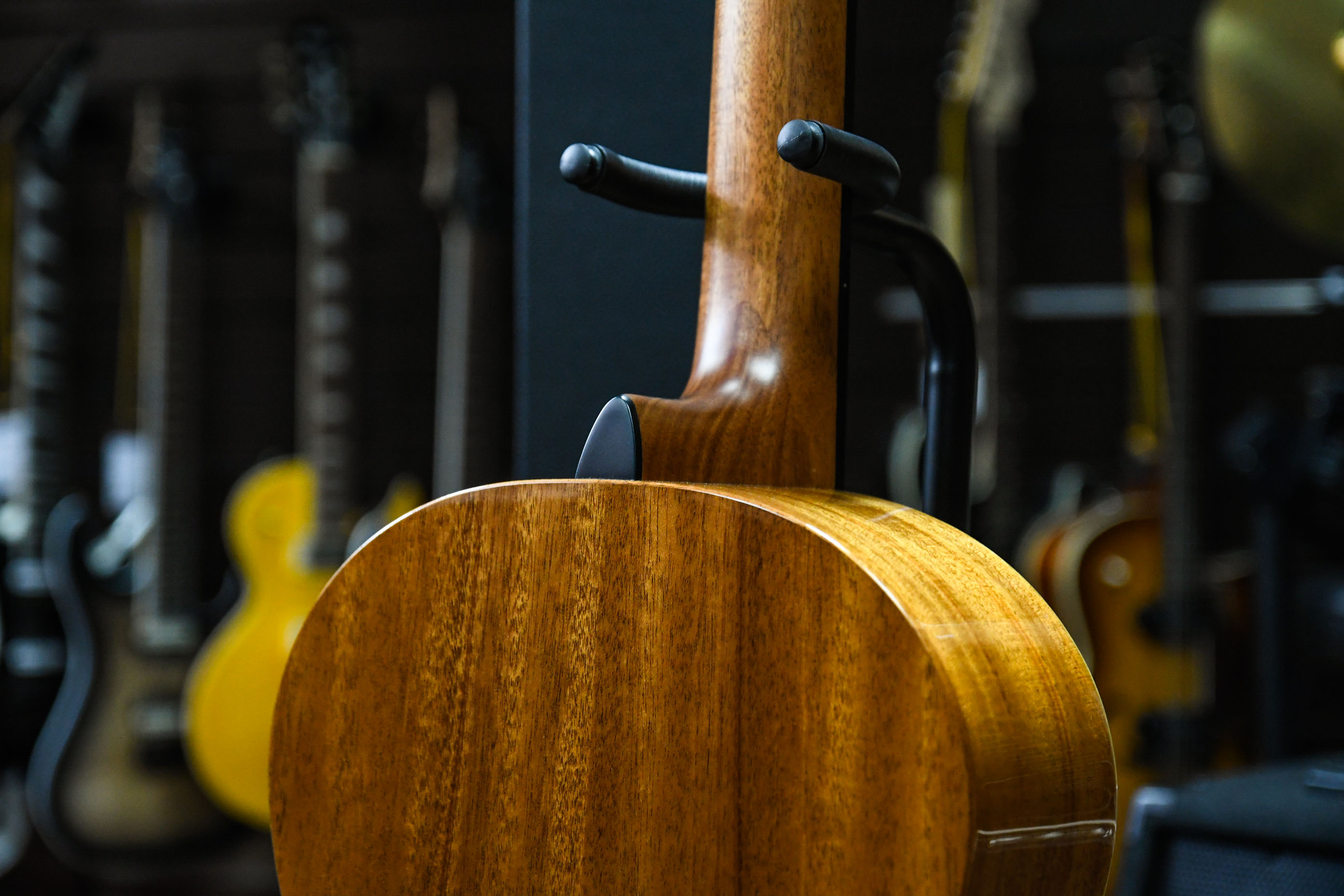 Классическая гитара LAG OC-88