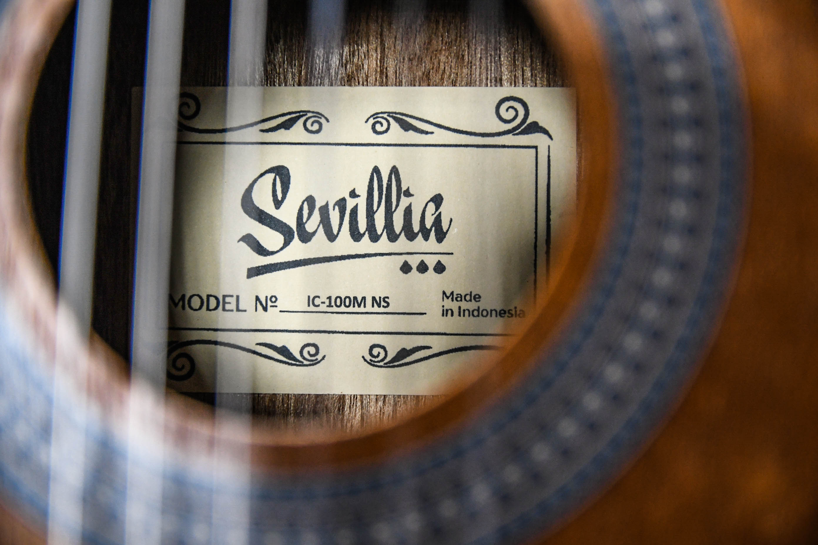 Классическая гитара Sevillia IC-100M NS