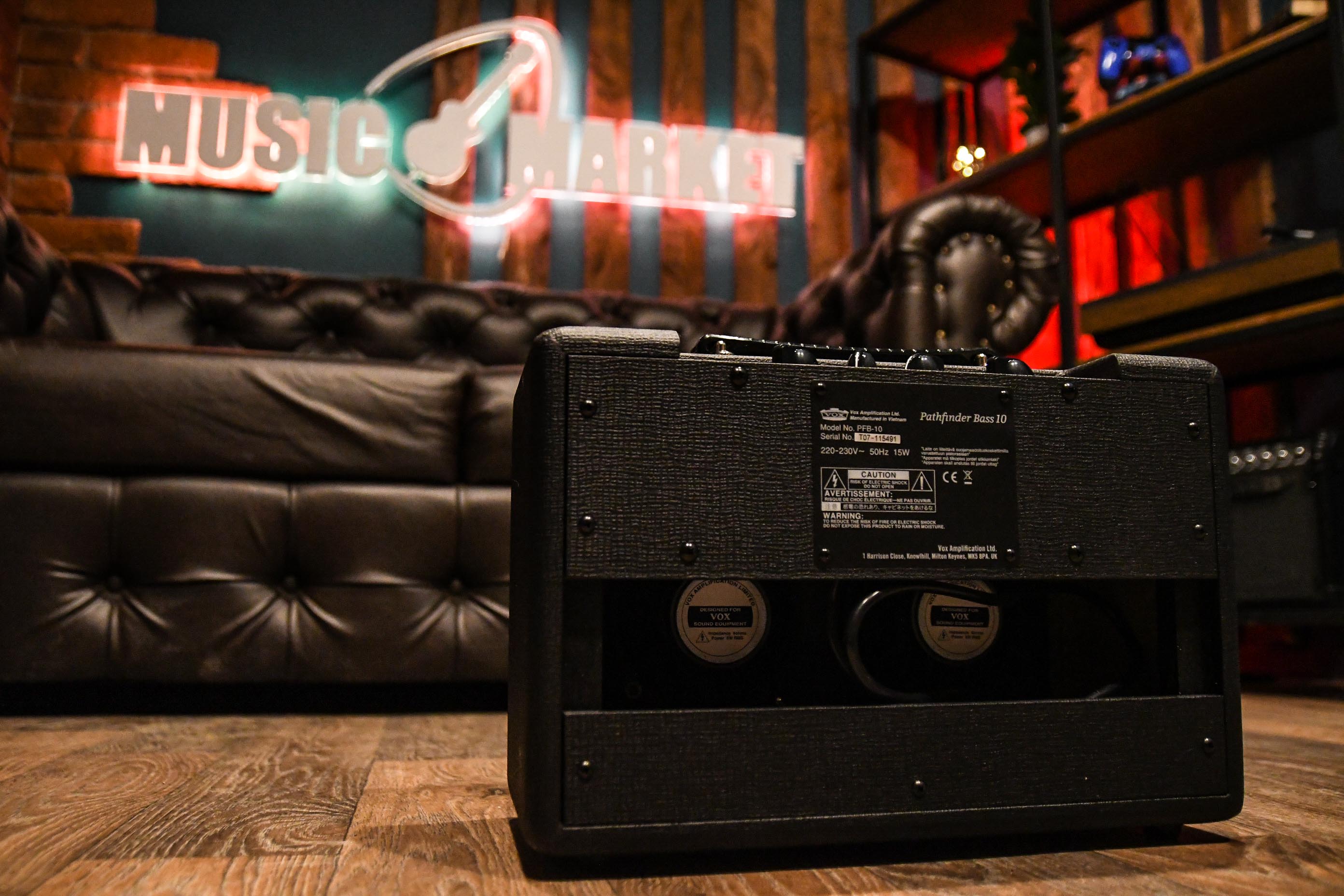 VOX PATHFINDER 10 B-басовый комбо