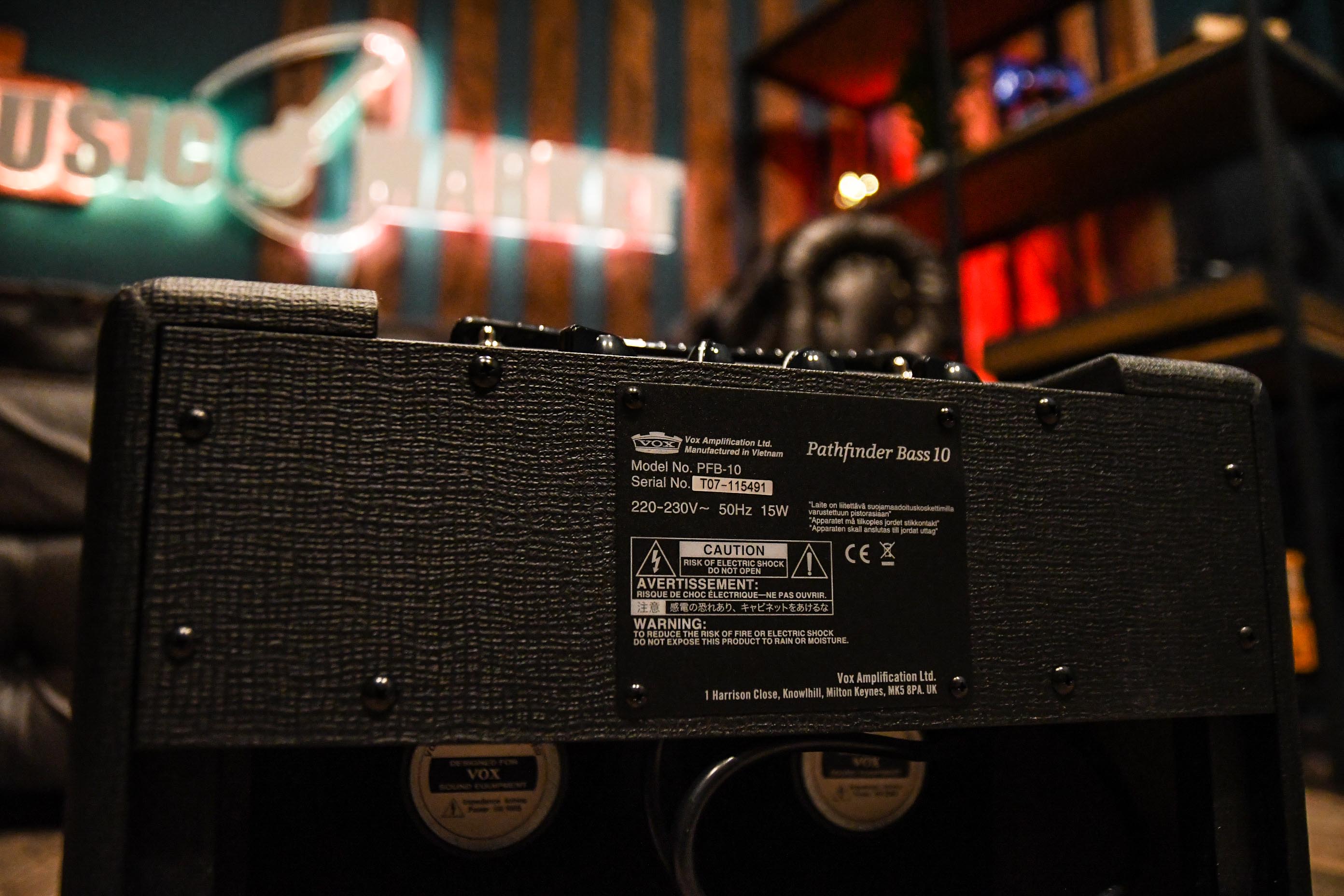 VOX PATHFINDER 10 B-басовый комбо