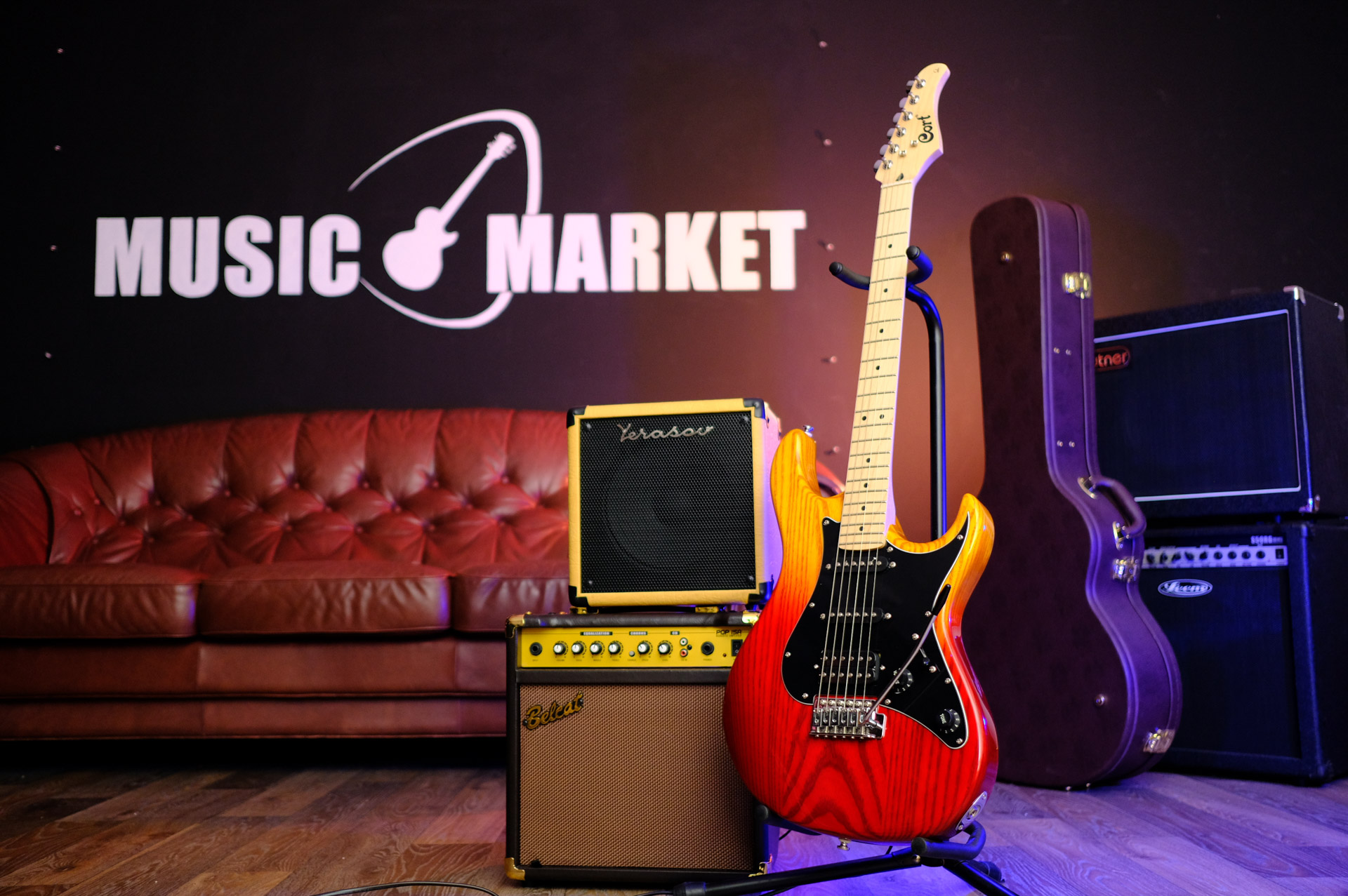 Электрогитара Jackson JS32 WR, AH FB - BLACK W/WHITE BEVELS