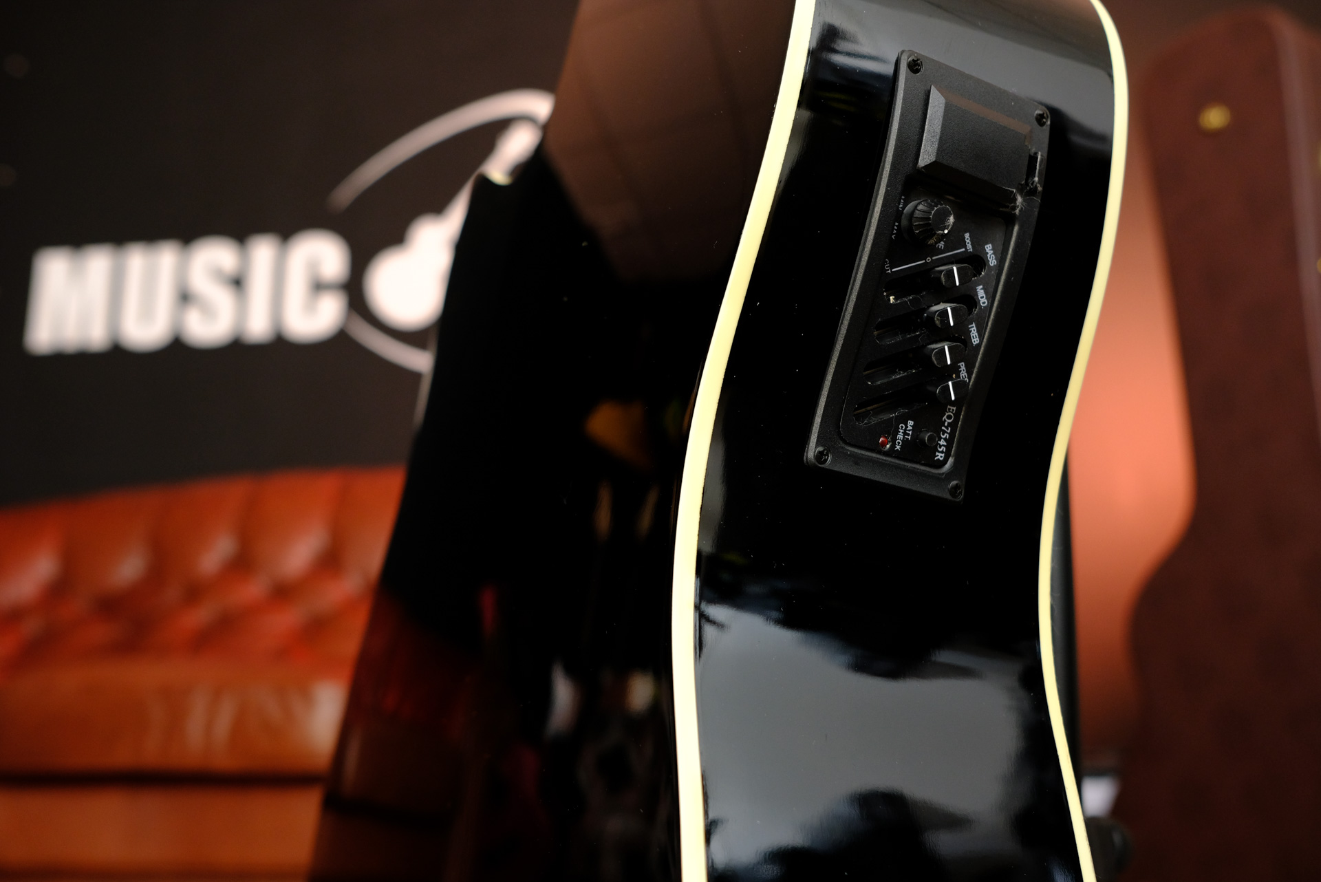 Электроакустическая гитара Fabio FAW-702B CEQ