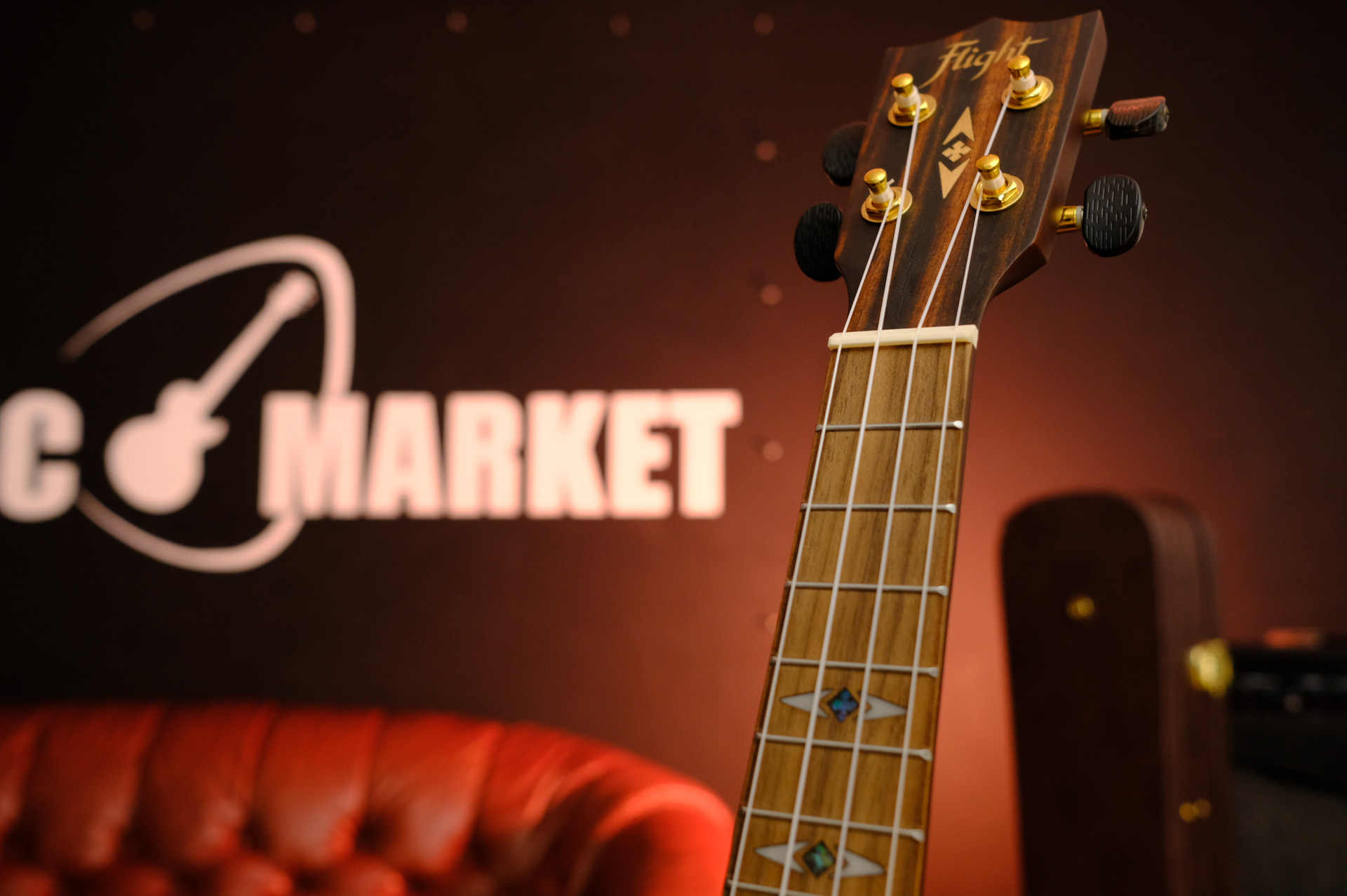 Укулеле концерт FLIGHT DUC460 EQ AMARA