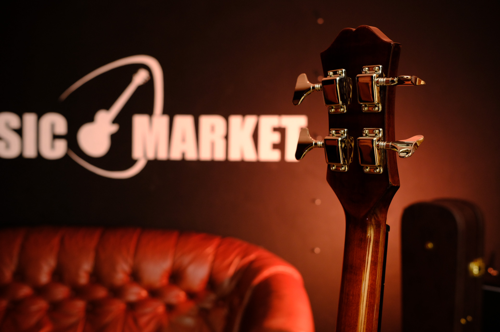 Акустический бас с звукоснимателем Hora JUMBO EQ-BASS J10404EQ