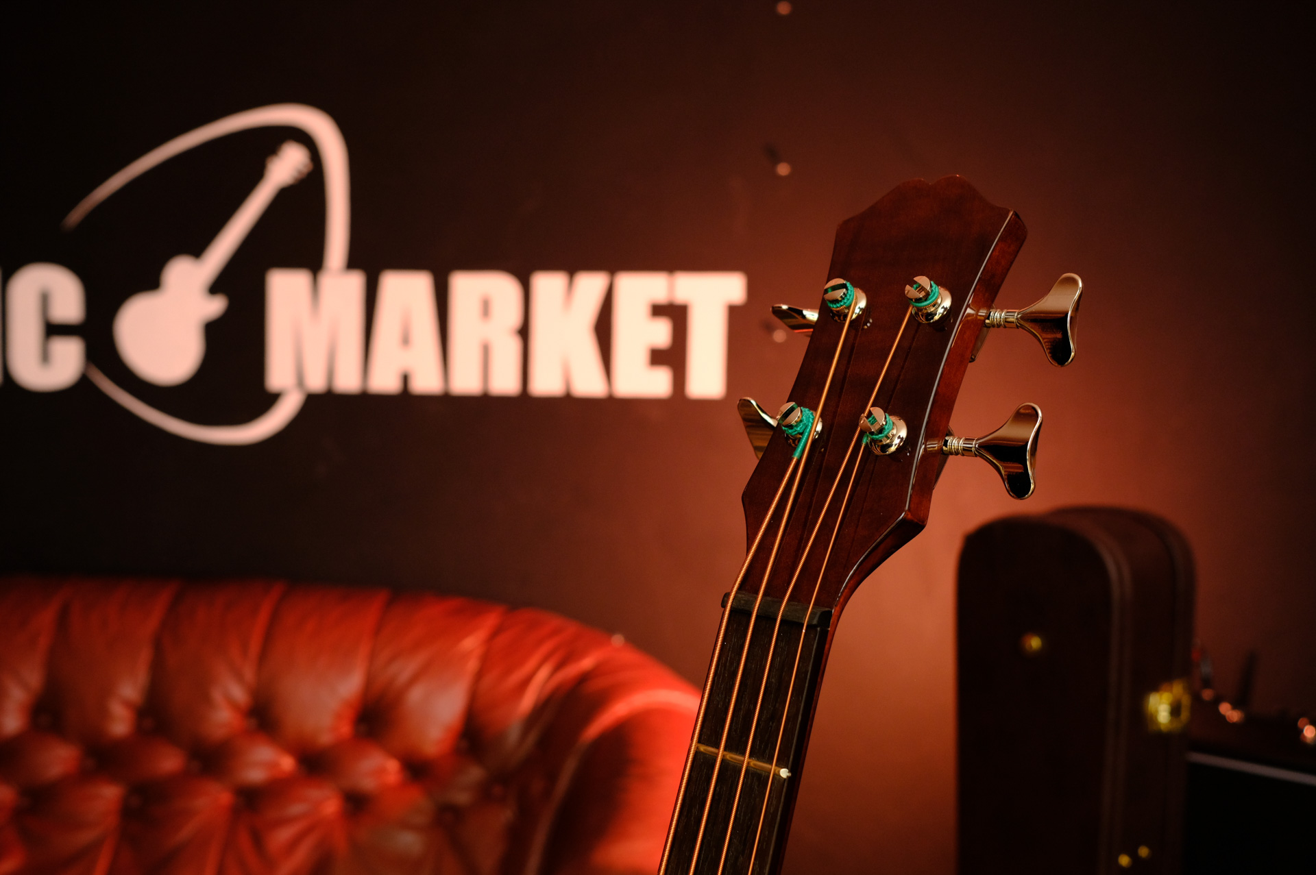 Акустический бас с звукоснимателем Hora JUMBO EQ-BASS J10404EQ