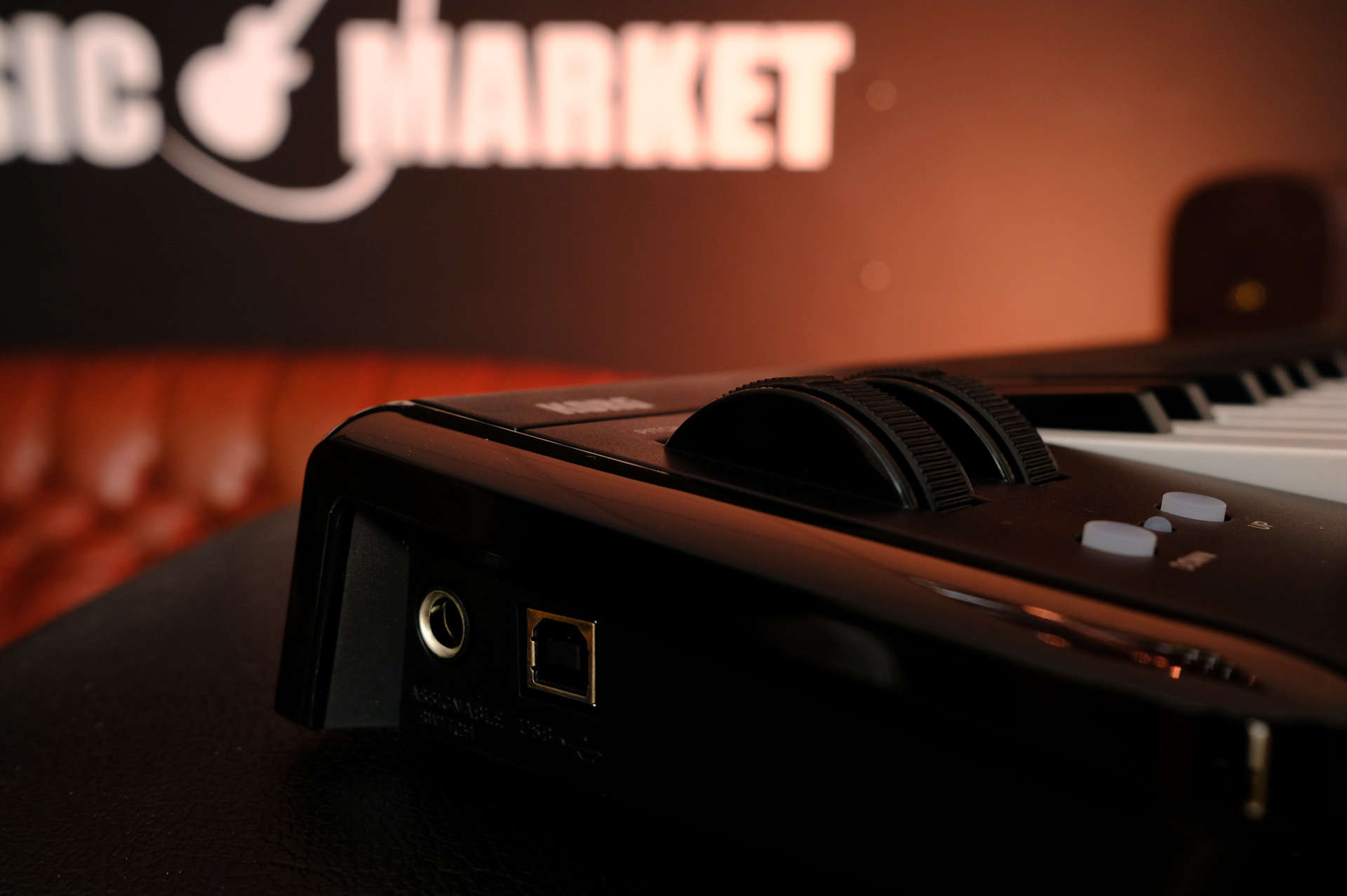 MIDI-клавиатура KORG MICROKEY2-37