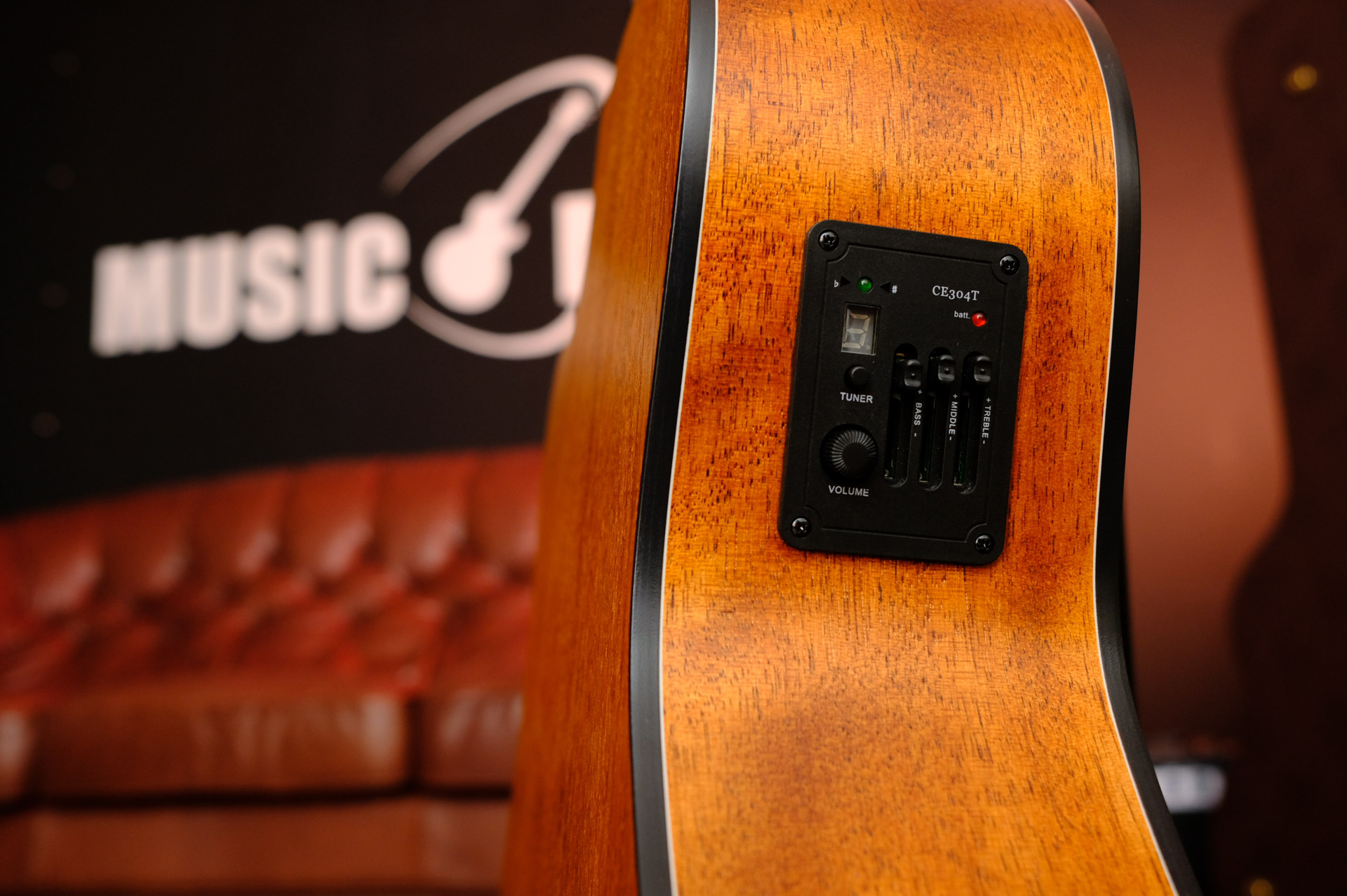 Классическая гитара Parkwood PC110