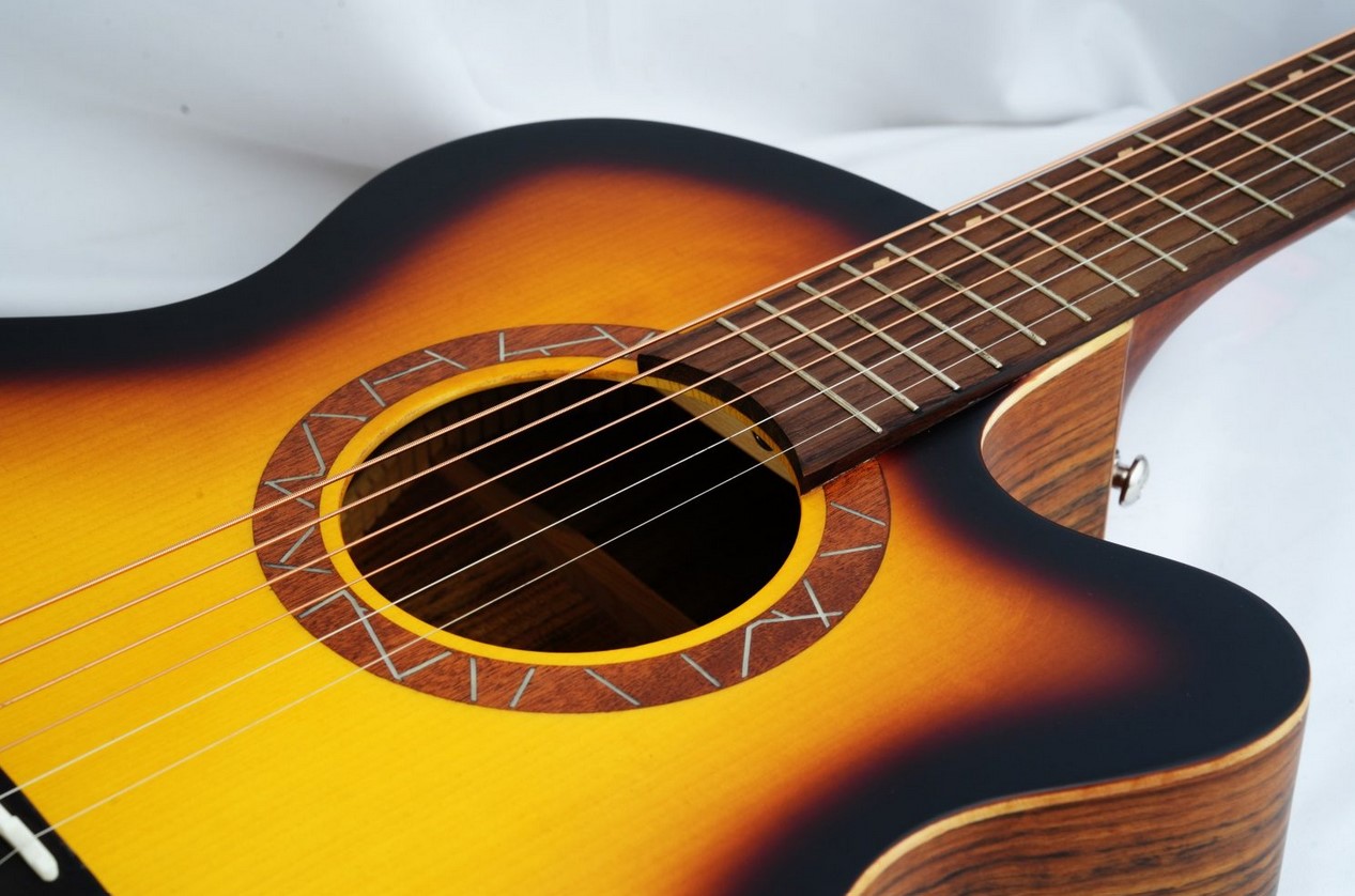 W71-SB Акустическая гитара, с вырезом, санберст, Luxars