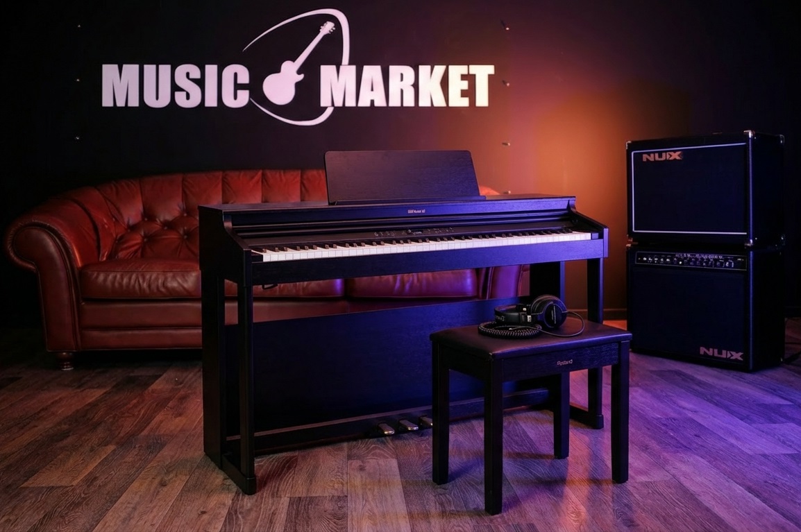 Цифровое пианино Roland RP701 CB (Современный черный)