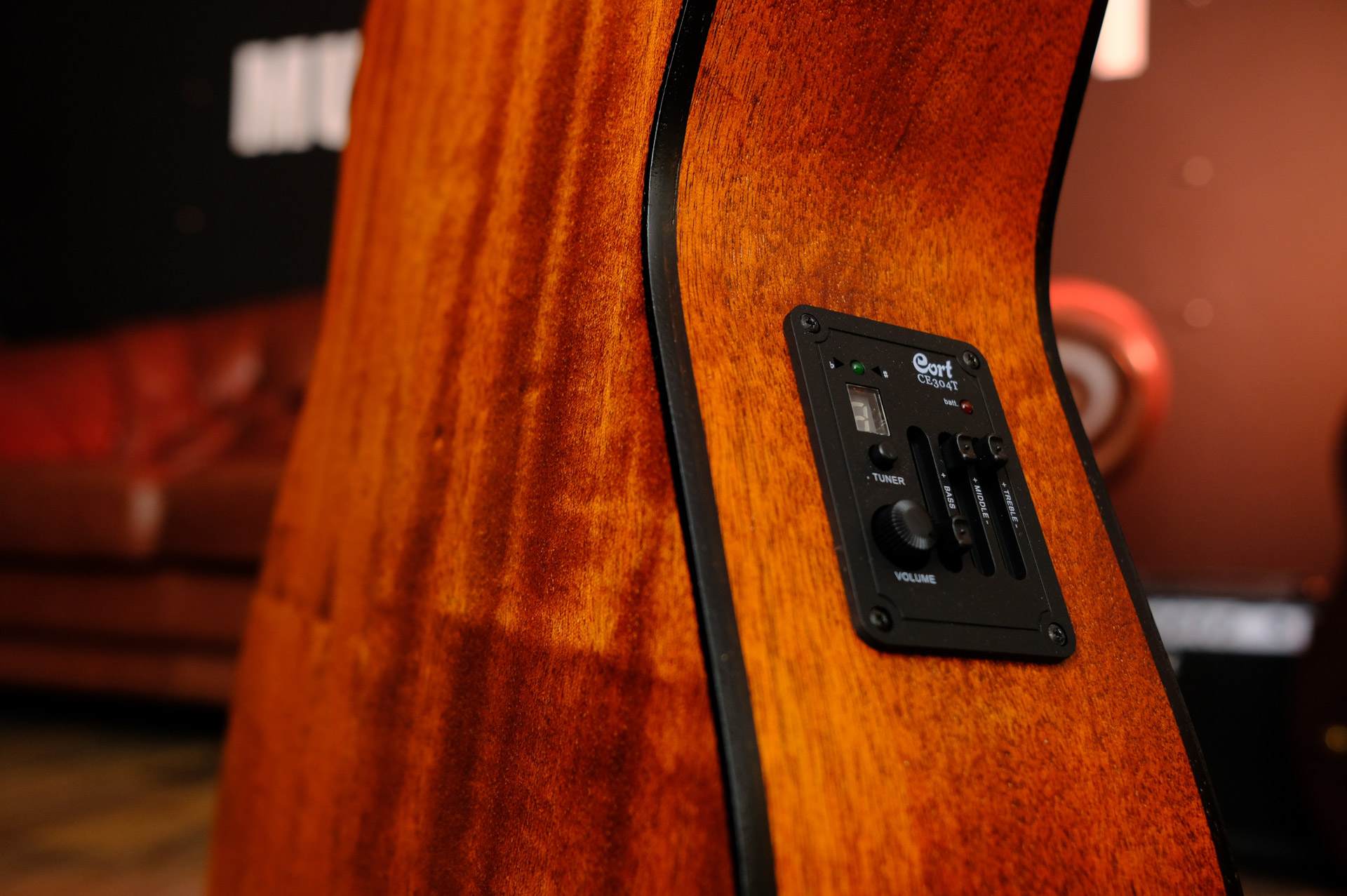 Электроакустическая гитара Cort Standard Series AF510E-OP