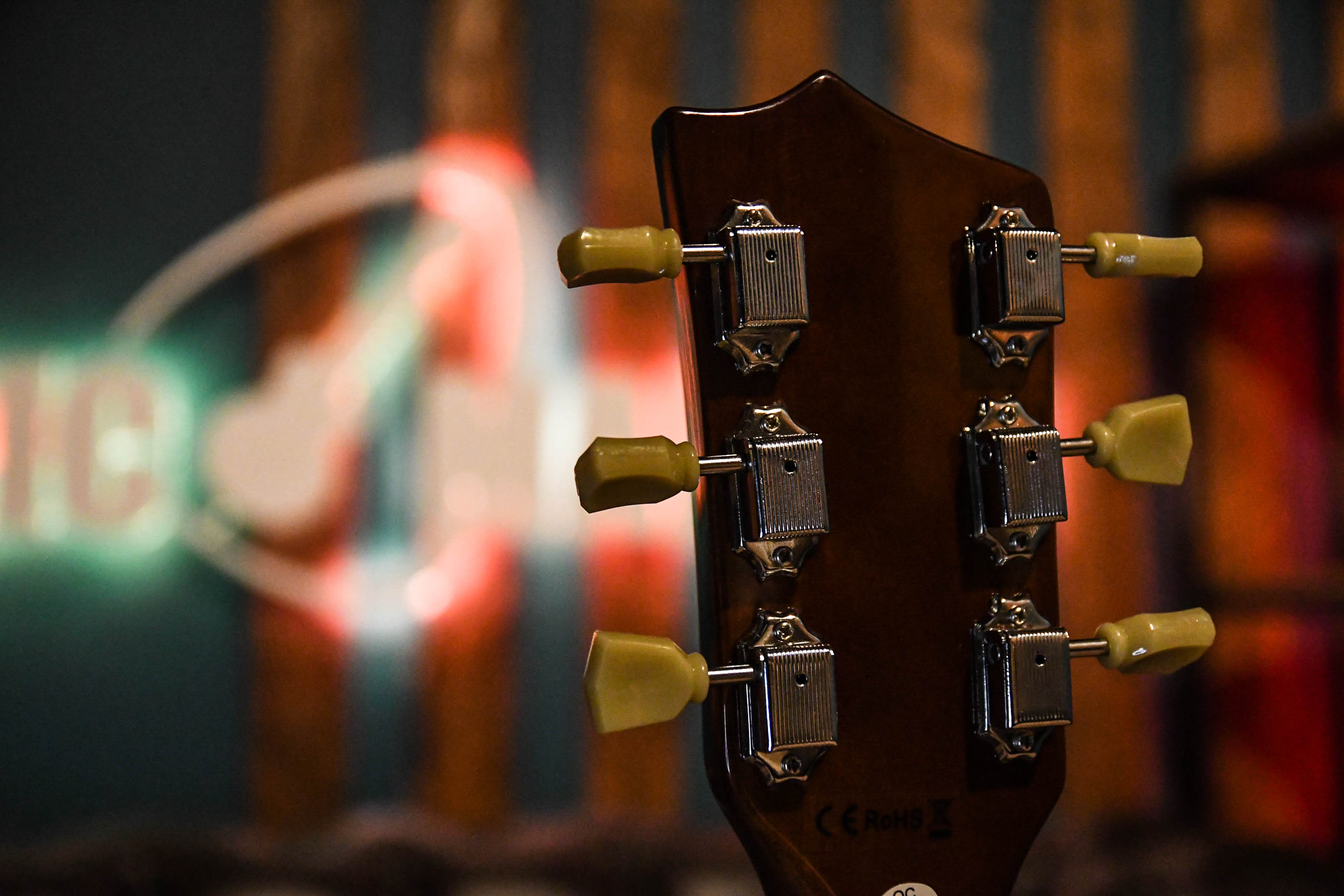 Электрогитара шестиструнная JET JL-500 GD